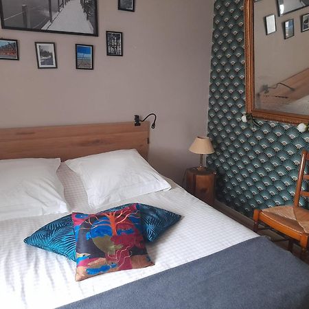 Bed and Breakfast Aux Glycines Marcilly-Ogny Exterior foto