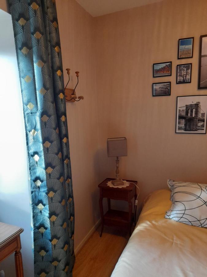 Bed and Breakfast Aux Glycines Marcilly-Ogny Exterior foto