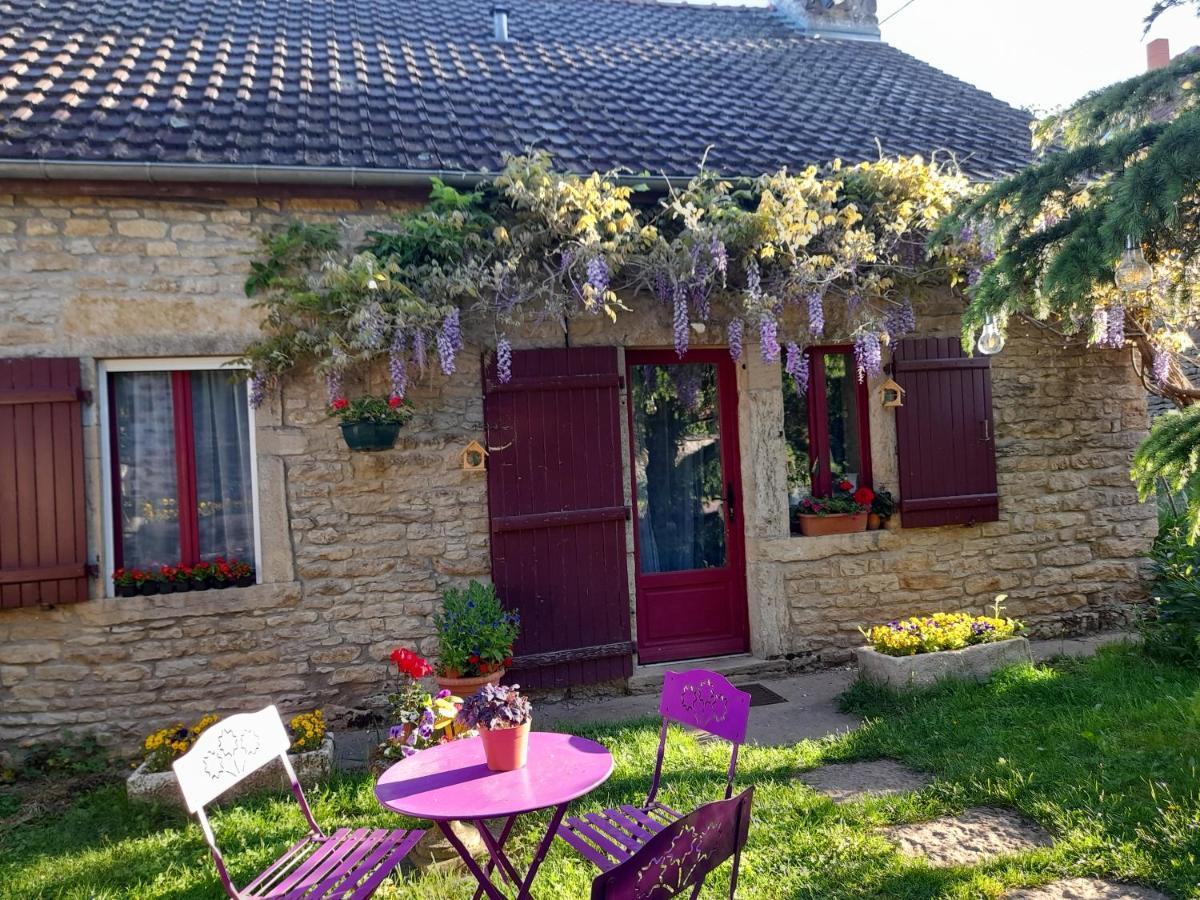 Bed and Breakfast Aux Glycines Marcilly-Ogny Exterior foto